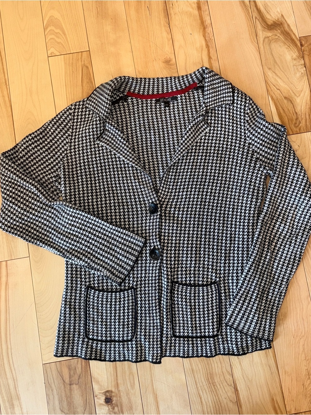 Renuar Black and White Houndstooth Knit Blazer
